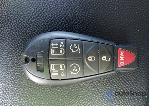 2015 Chrysler Town & Country Touring-L из США, поврежденный, VIN 2C4RC1CG7FR507005